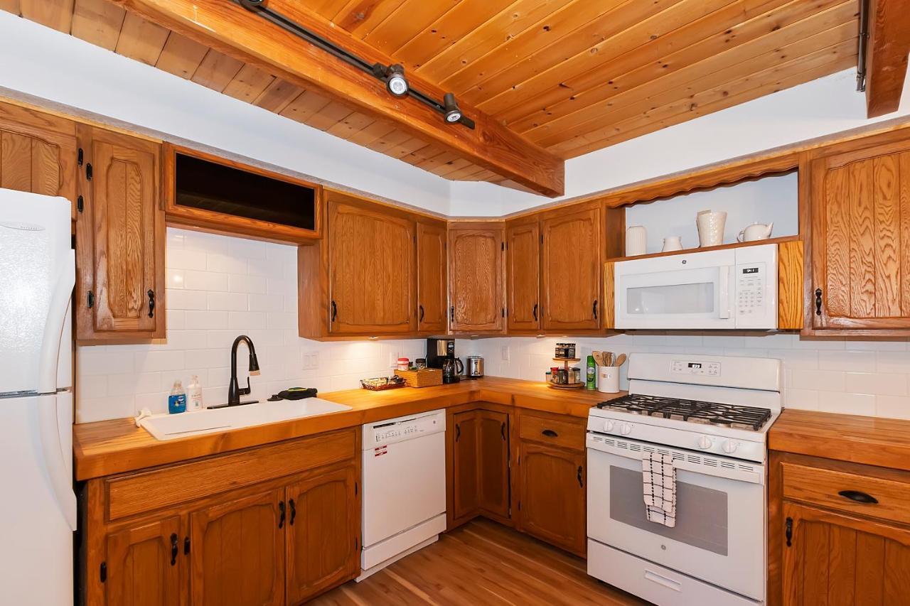Summit Happy Cabin With Hot Tub! High Speed Ev Hookup, Close To Slopes Big Bear Lake Zewnętrze zdjęcie