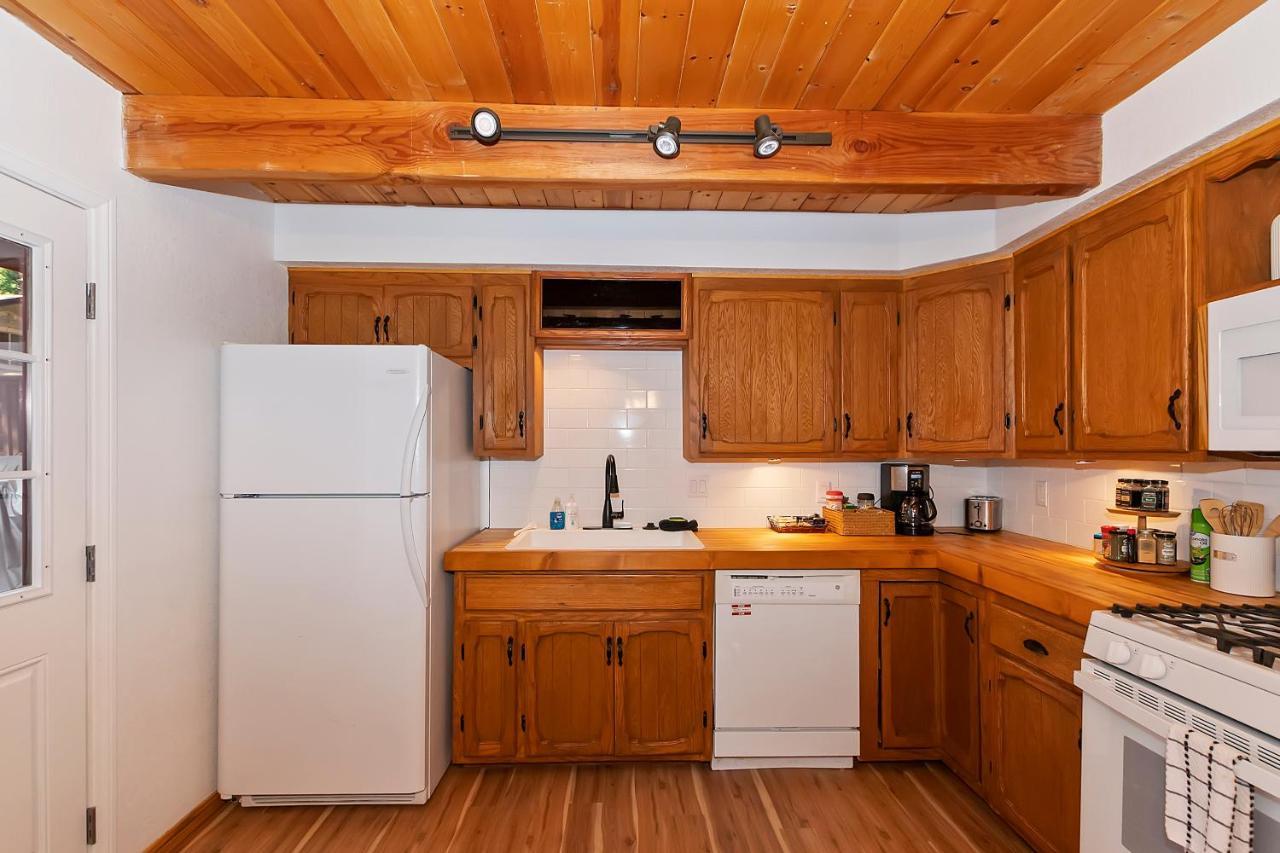 Summit Happy Cabin With Hot Tub! High Speed Ev Hookup, Close To Slopes Big Bear Lake Zewnętrze zdjęcie